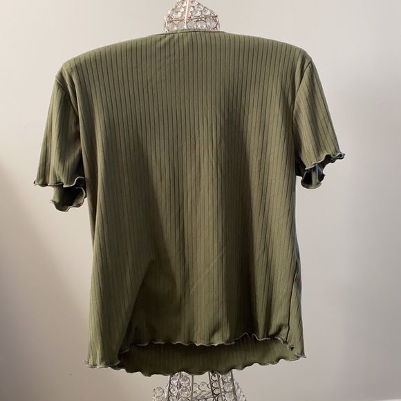 Olive Green T-Shirt from Ardene - Picture 2 of 3